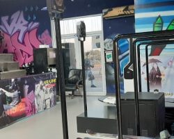 وی آر لند